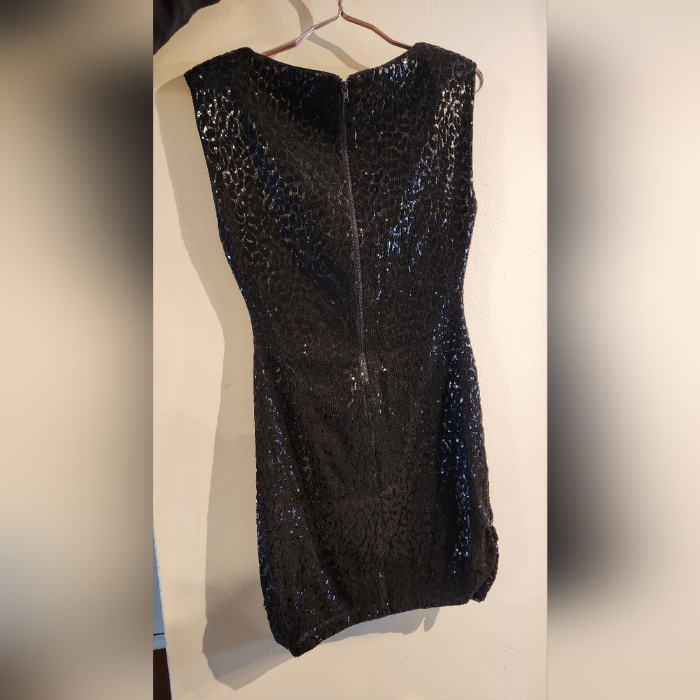 Alice + Olivia Size 6 Black Leopard Silk Velvet & Sequin Mini Dress - Picture 6 of 9